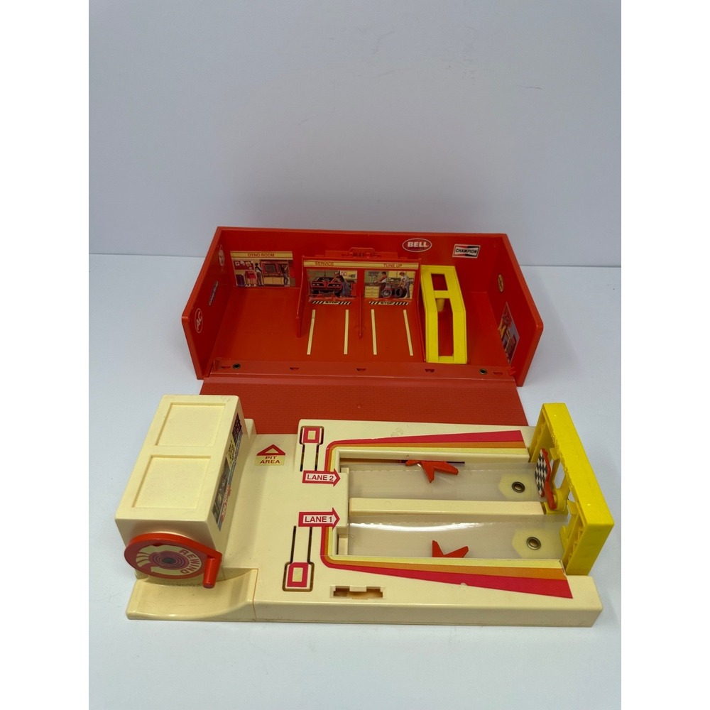 Vintage Hot Wheels 1981 Inside Track Sto & Go Race Set Playset Mattel